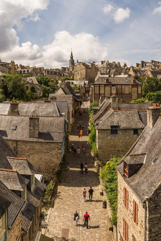 Dinan