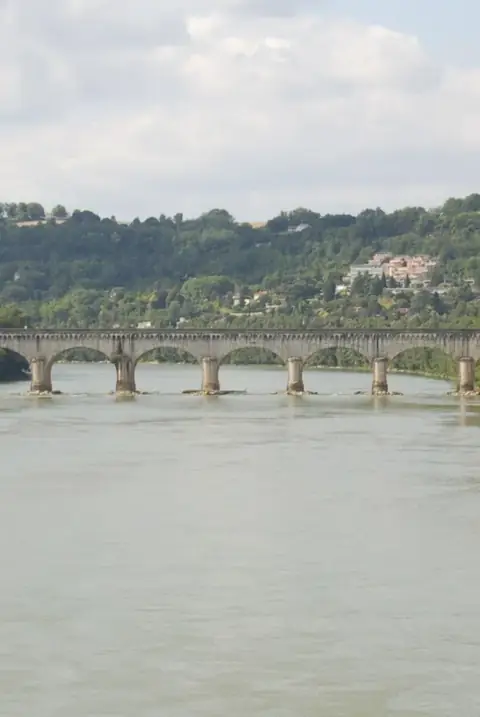 Agen pont-canal
