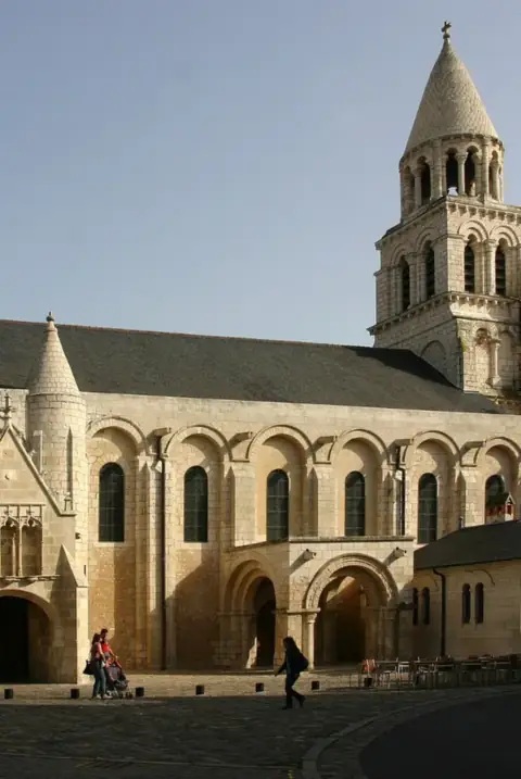 Poitiers Notre-Dame-la-Grande