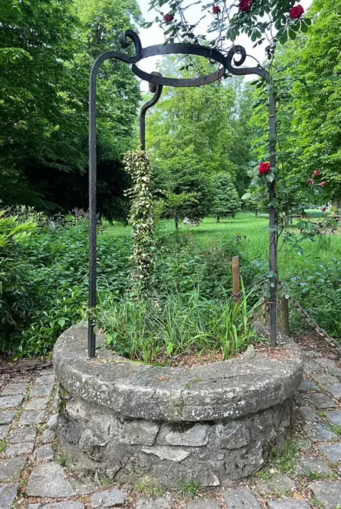 Roseraie du Val-de-Marne